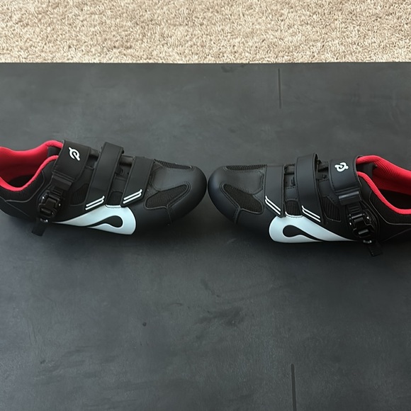 Peloton shoes. Size 45. - Picture 3 of 8